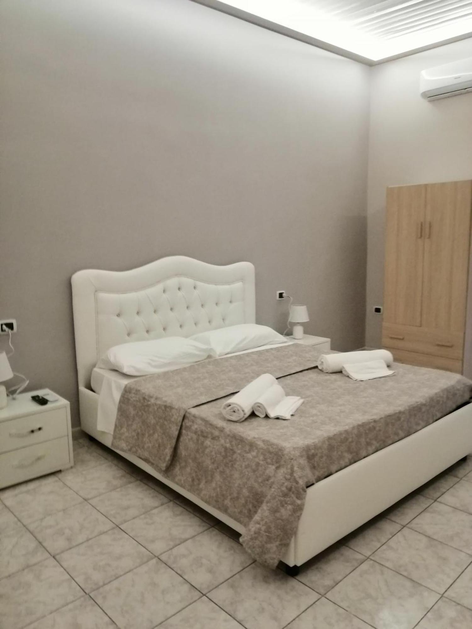 Francesco Home Napoli Exterior foto